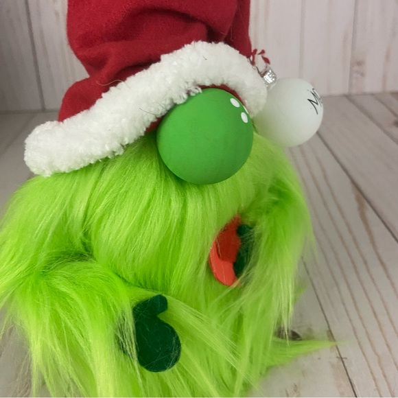 🚫SOLD🚫 Grinch Gnome Handmade Christmas Holiday Decor Green Faux Fur Red Flannel - Picture 9 of 12